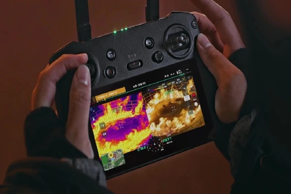 thermal imaging drone, infrared tech, hotspots, trapped victims thermal imaging drone, infrared tech, hotspots, trapped victims