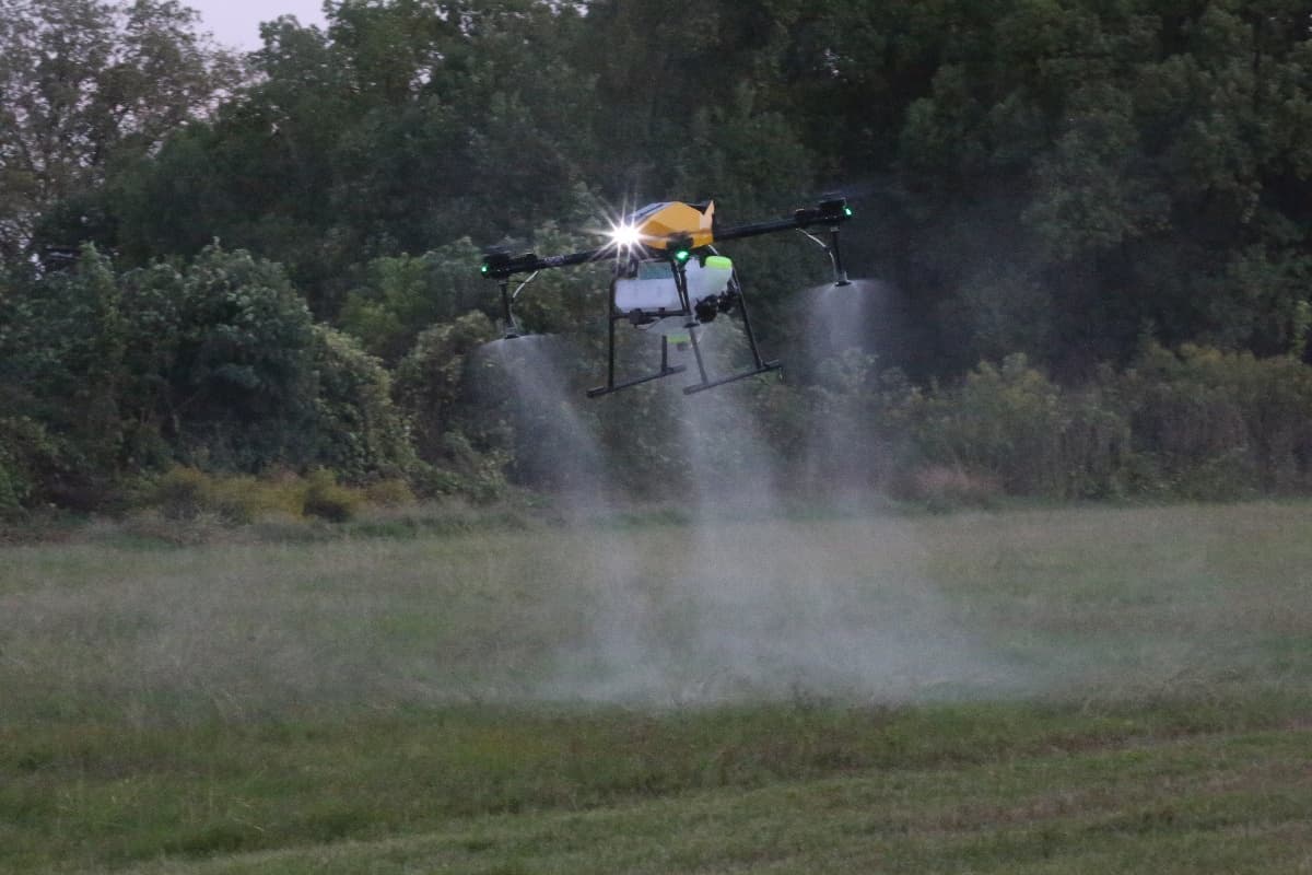 H50 Agricultural Drone cleaning solar panels with electrostatic spray. H50 Agricultural Drone cleaning solar panels with electrostatic spray.