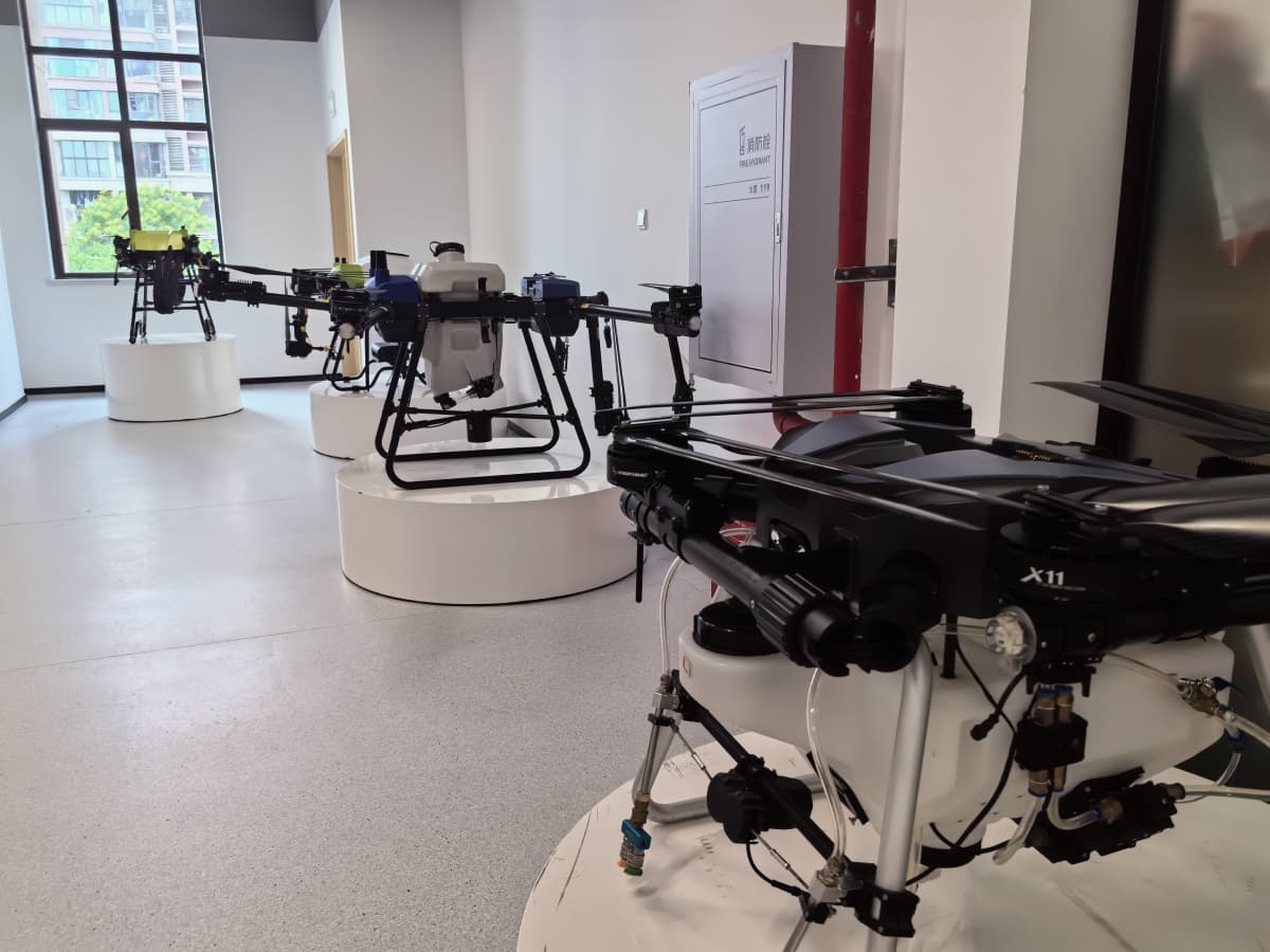 H50 Agricultural Drone cleaning solar panels with electrostatic spray. H50 Agricultural Drone cleaning solar panels with electrostatic spray.
