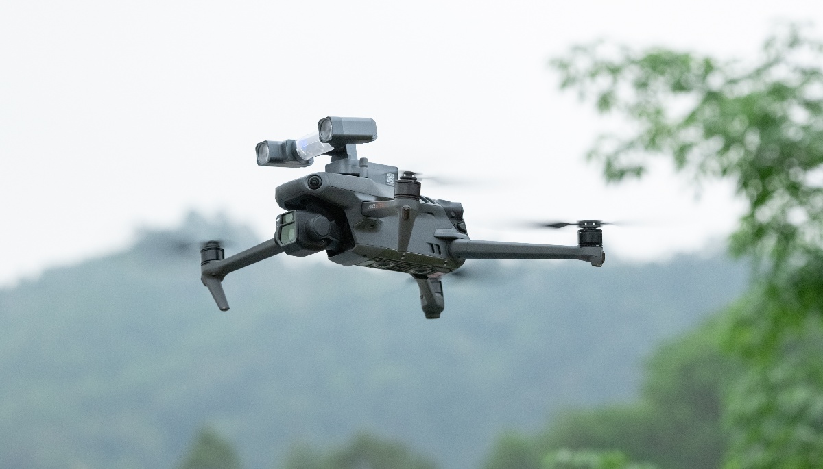 DJI Matrice drone with gas detector payload inspecting refinery pipelines for methane leaks DJI Matrice drone with gas detector payload inspecting refinery pipelines for methane leaks