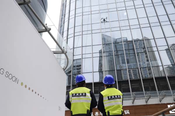 Is Drone Window Cleaning a Smart Business? Real-World Insights for Starting a Cleaning Drone Venture