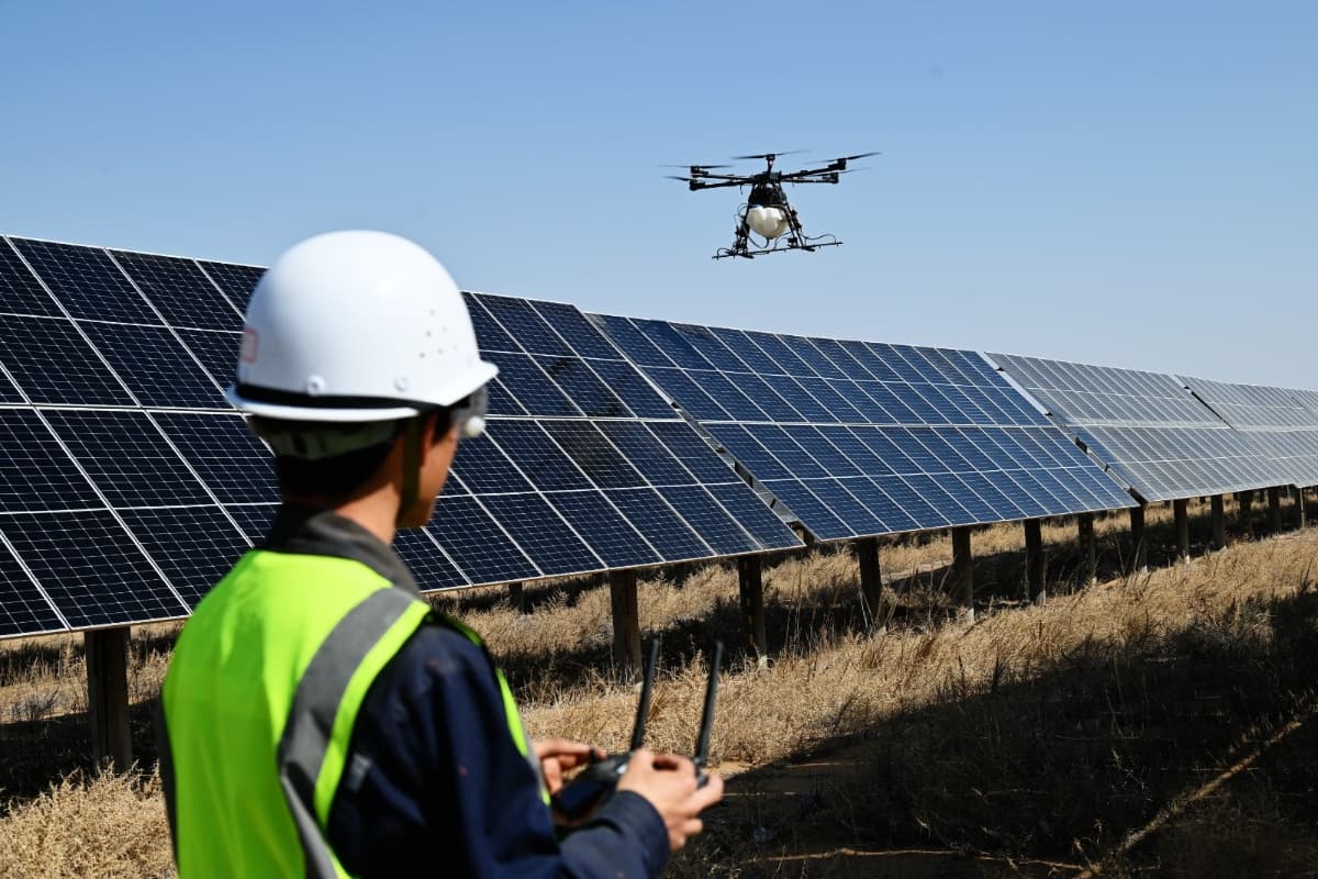 Drone solar panel cleaning at a large PV plant – factors affecting service pricing and efficiency Drone solar panel cleaning at a large PV plant – factors affecting service pricing and efficiency